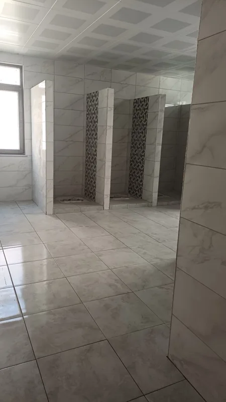 Köşe yapı · cephe ve iç mekânlar — 12