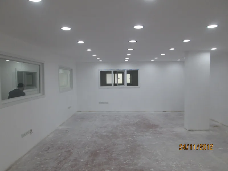 Ticari yapı · dış cephe ve kullanım alanları — 17